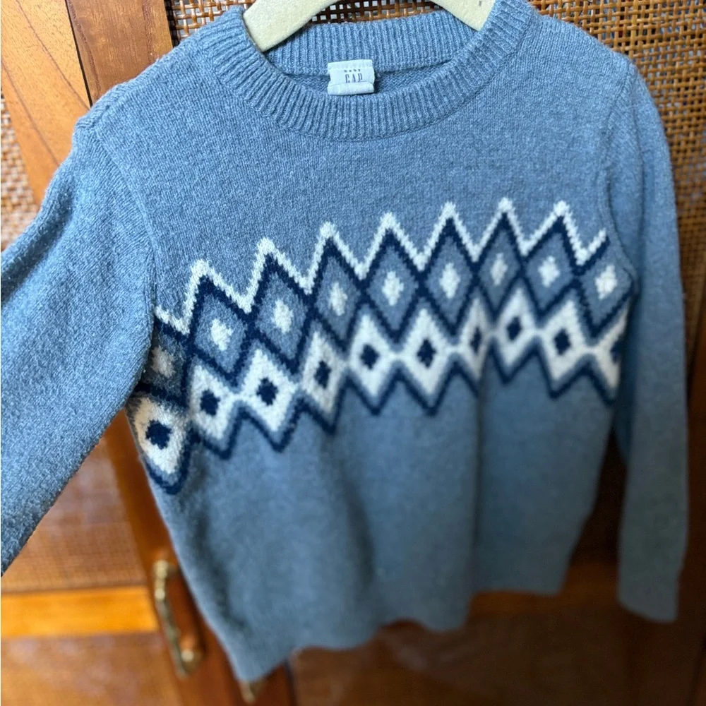 GAP Fair Isle Blue and White winter Christmas Patterned Crewneck Sweater